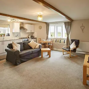 Host & - Cosy Holiday home
