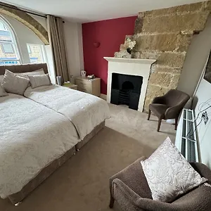 Dusty Miller Hotel